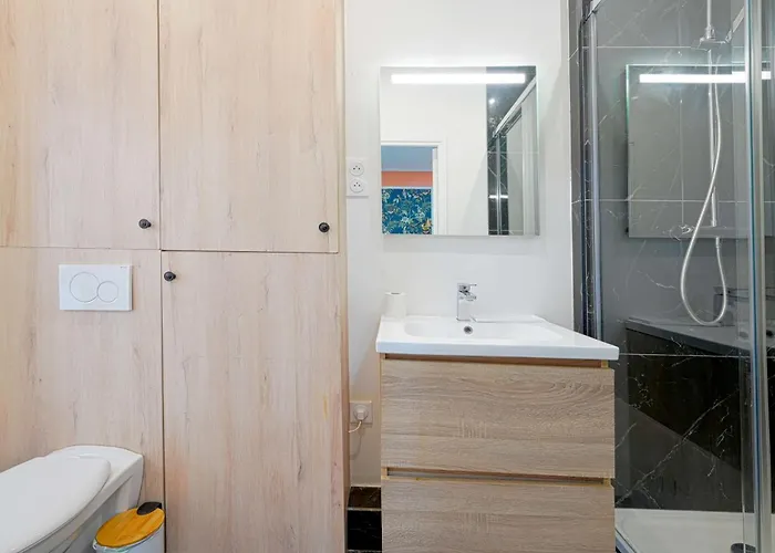 Modern Secure Studio- Perfect For 2- Catacombs