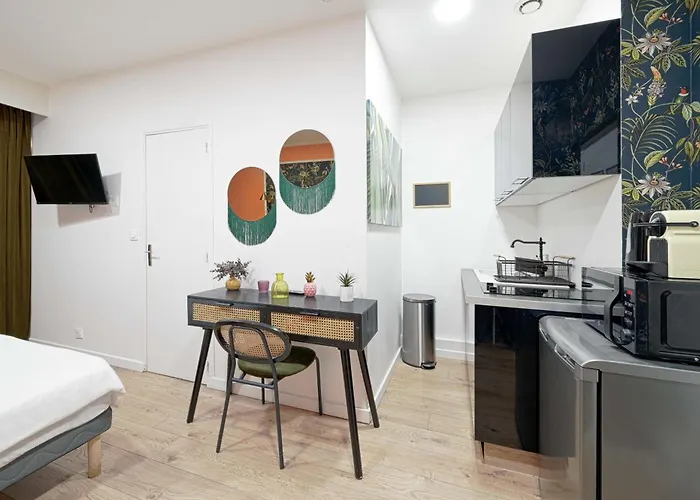 Modern Secure Studio- Perfect For 2- Catacombs דירה *