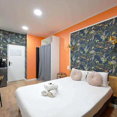 Modern Secure Studio- Perfect For 2- Catacombs Apartment *